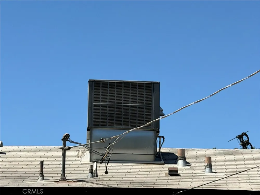 9227 Bruce Avenue Riverside, CA 92503
