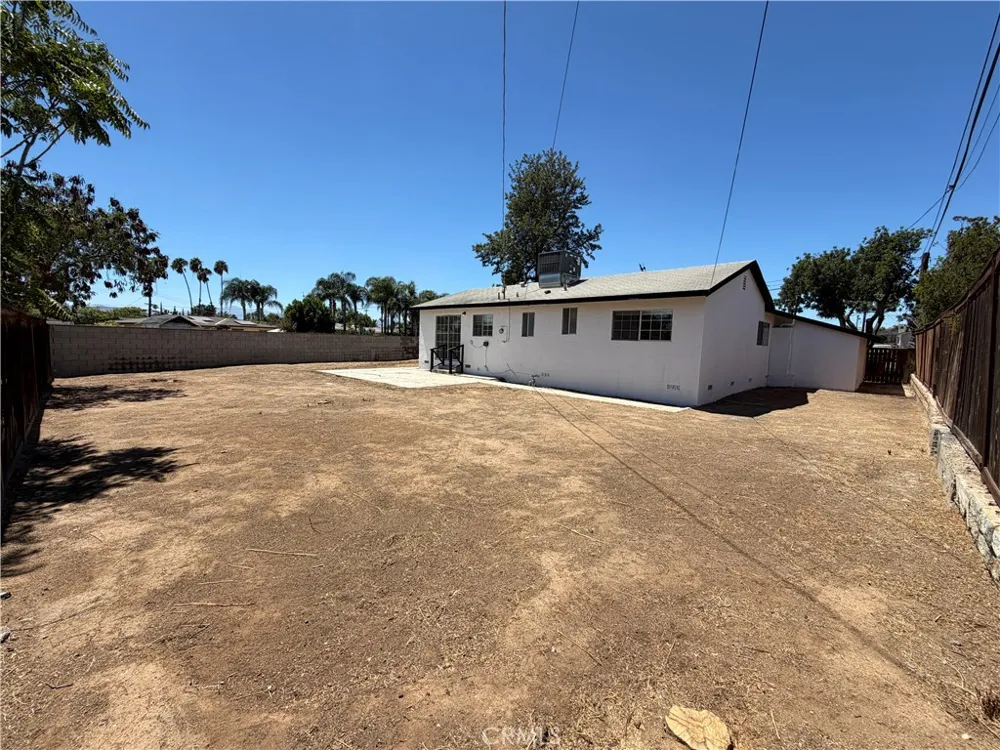 9227 Bruce Avenue Riverside, CA 92503