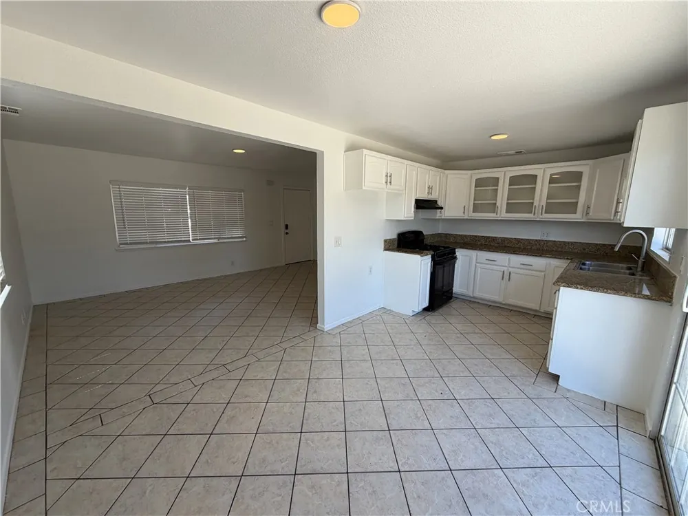 9227 Bruce Avenue Riverside, CA 92503