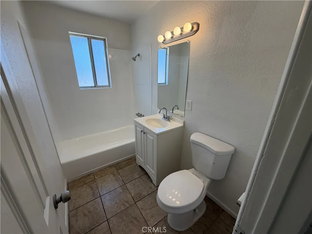 9227 Bruce Avenue Riverside, CA 92503
