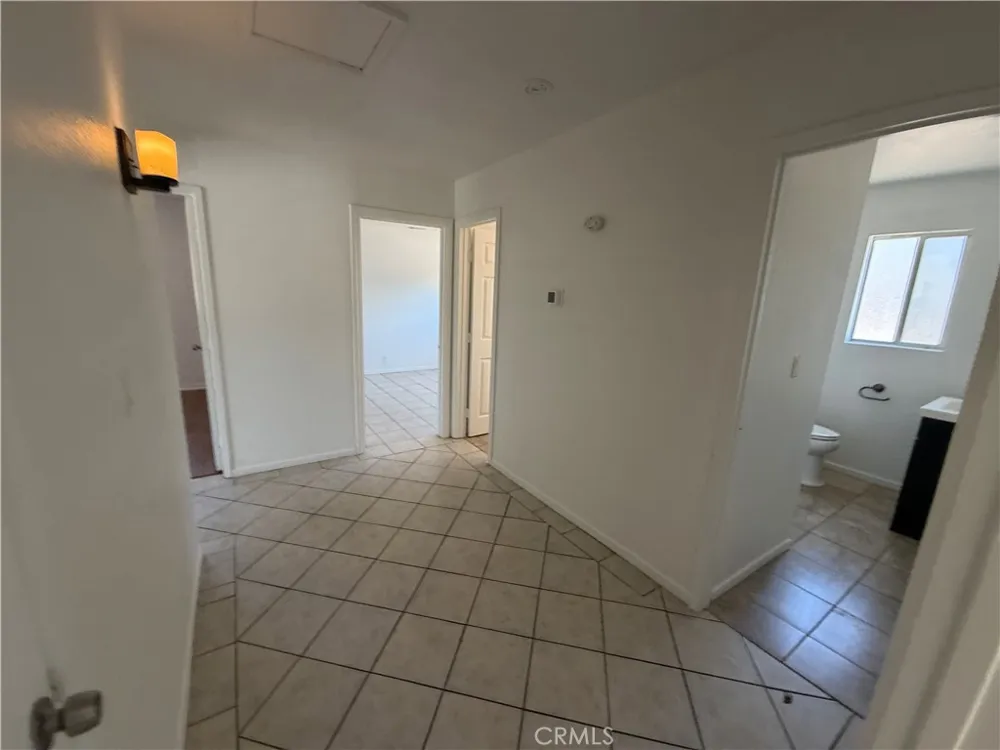 9227 Bruce Avenue Riverside, CA 92503
