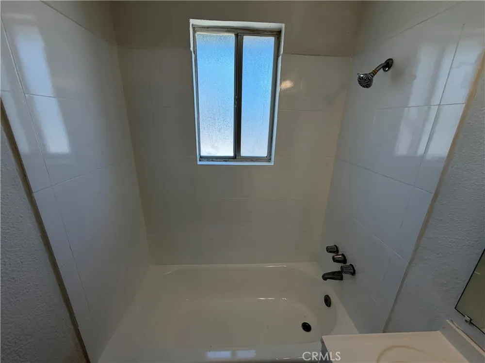 9227 Bruce Avenue Riverside, CA 92503