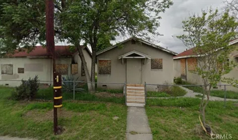 490 S Pershing Avenue