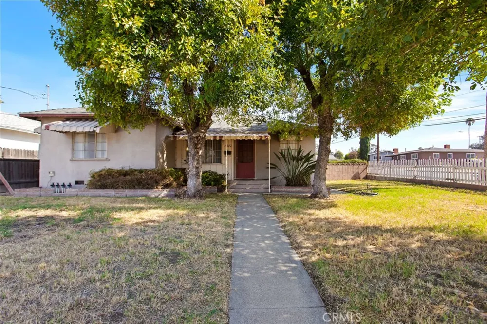 17292 Owen Street Fontana, CA 92335