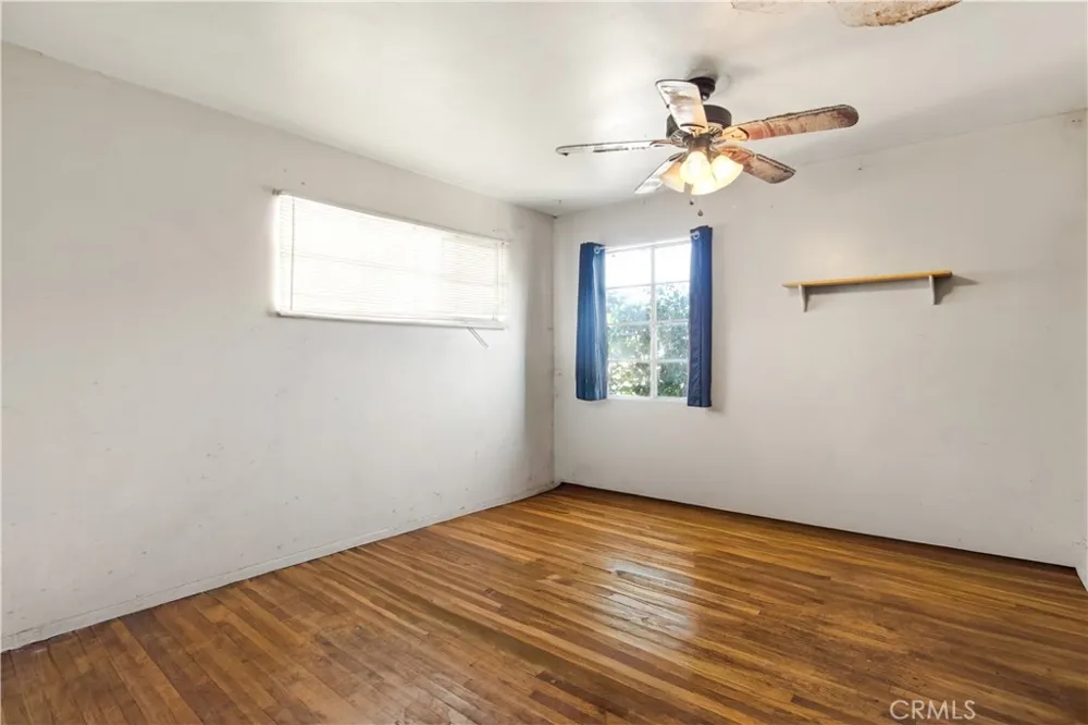 17292 Owen Street Fontana, CA 92335