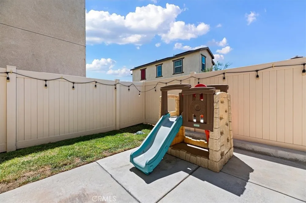 4022 Boulder Drive Jurupa Valley, CA 92509