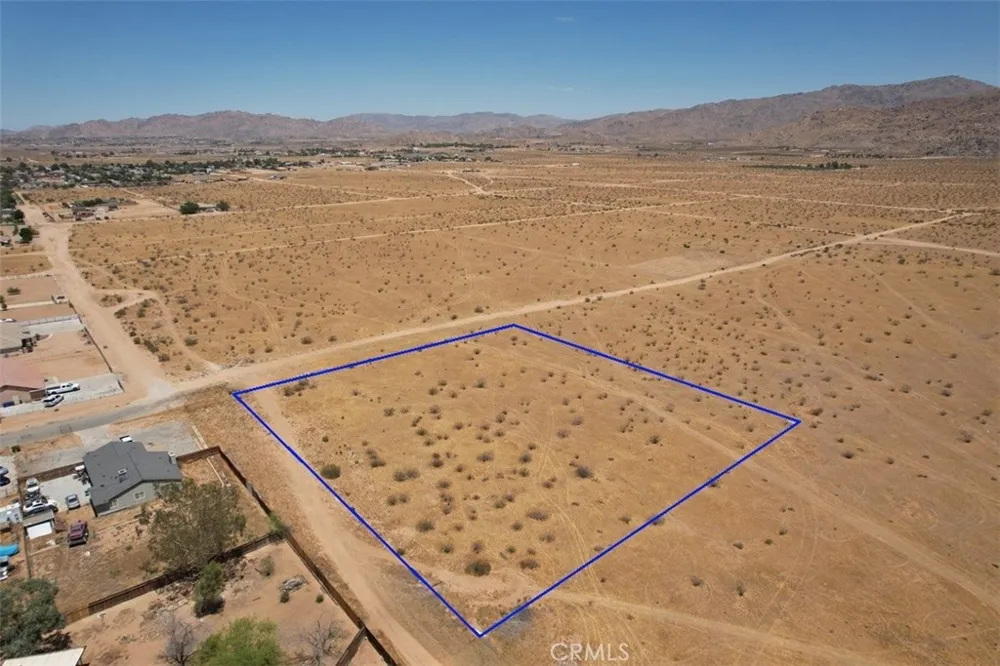 29 Little Beaver Apple Valley, CA 92307