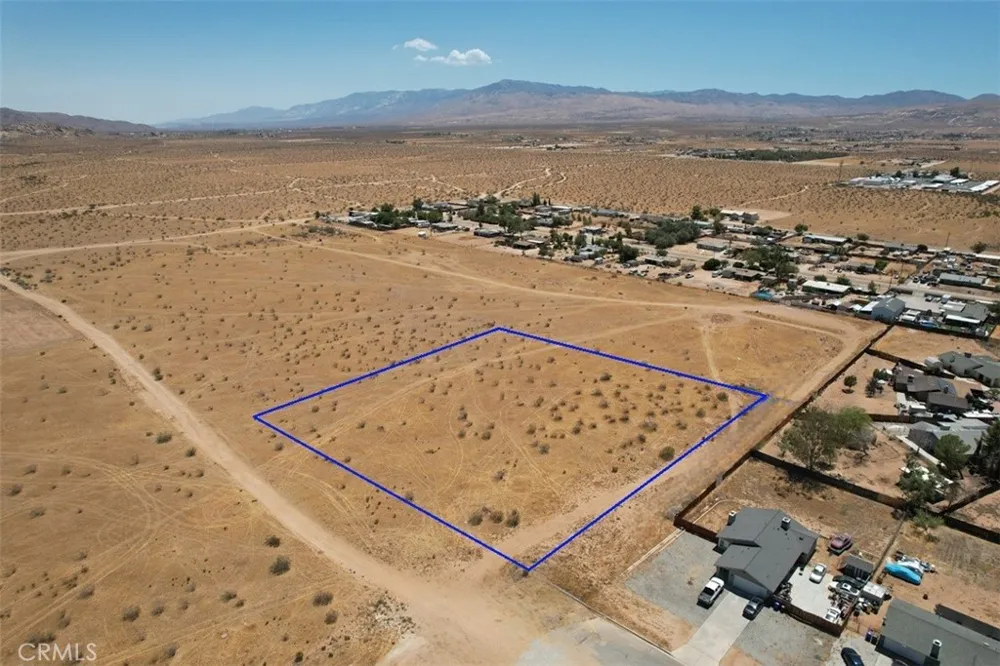 29 Little Beaver Apple Valley, CA 92307