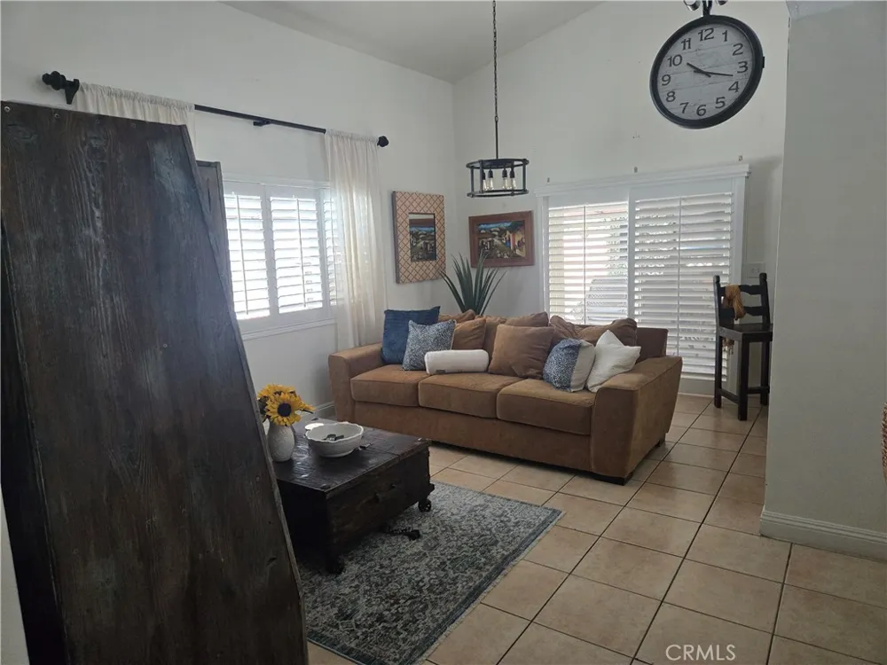 831 W El Molino Bloomington, CA 92316