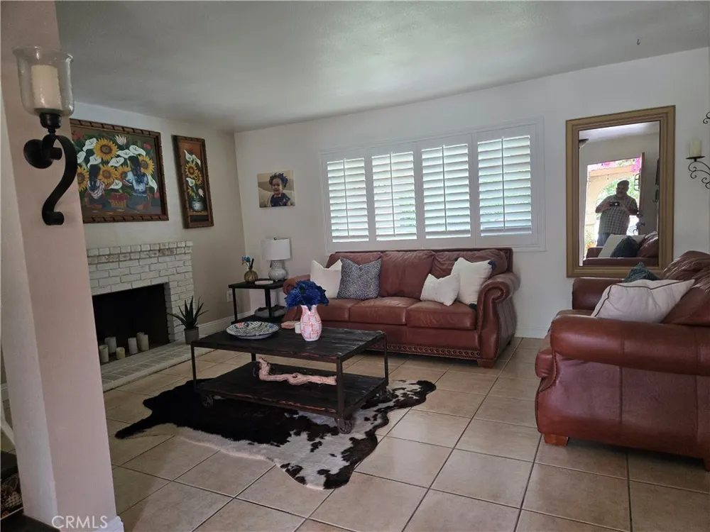 831 W El Molino Bloomington, CA 92316