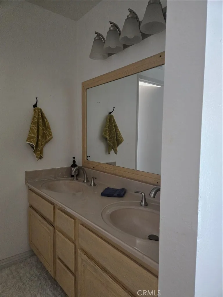 831 W El Molino Bloomington, CA 92316
