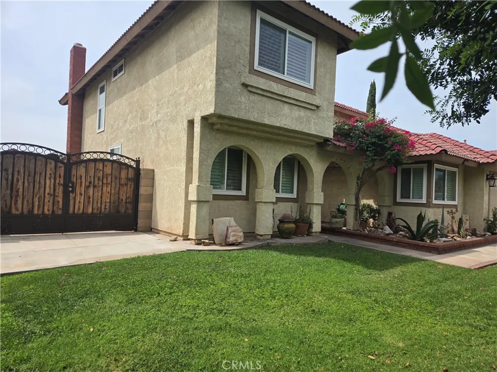 831 W El Molino Bloomington, CA 92316
