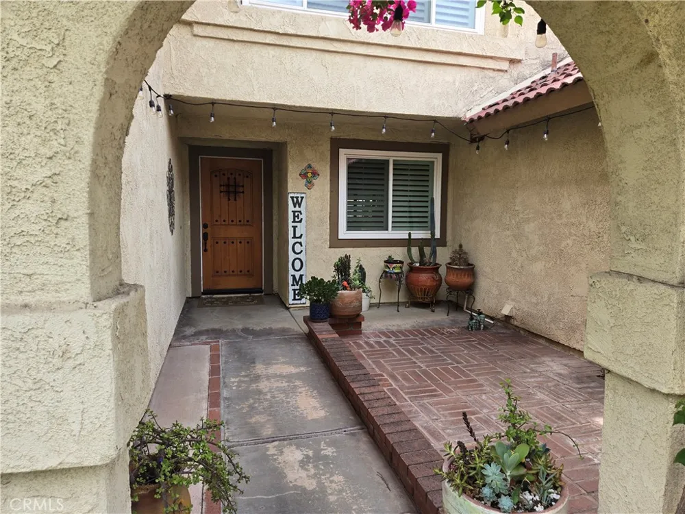 831 W El Molino Bloomington, CA 92316