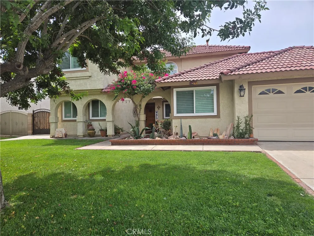 831 W El Molino Bloomington, CA 92316