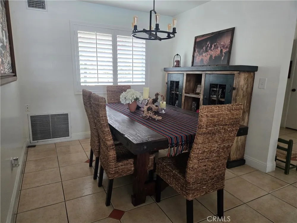 831 W El Molino Bloomington, CA 92316
