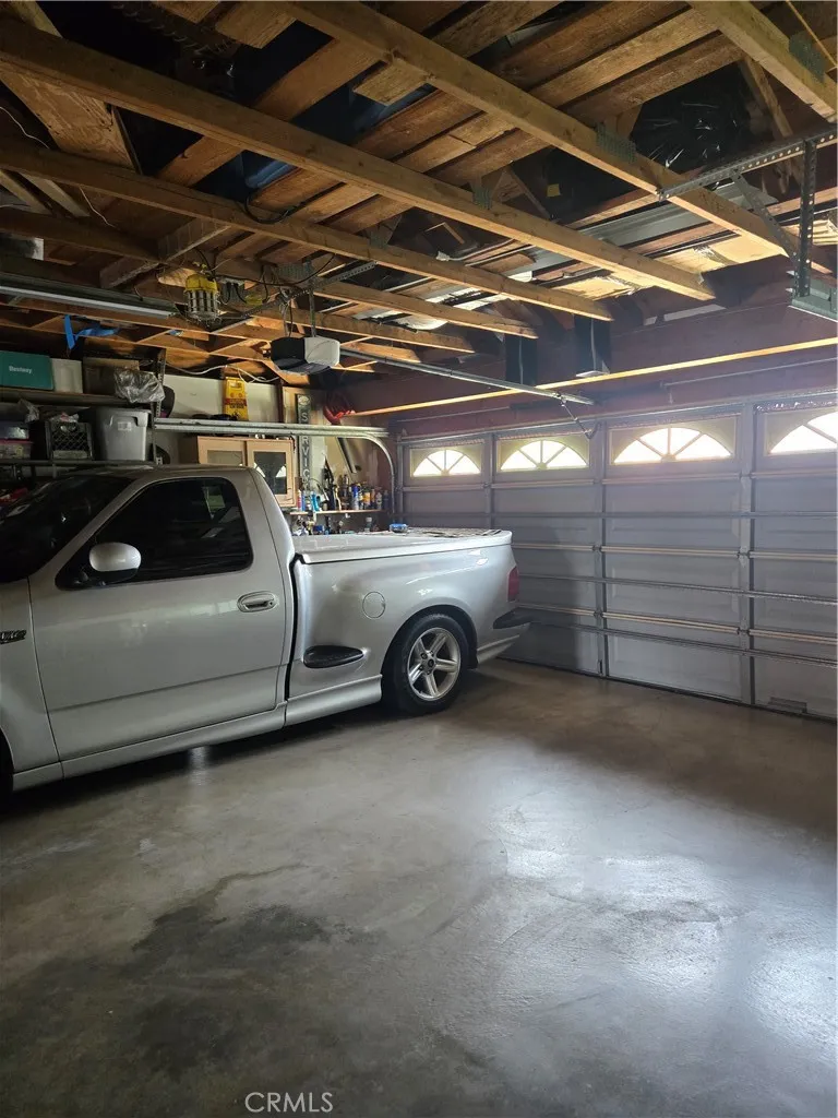 831 W El Molino Bloomington, CA 92316