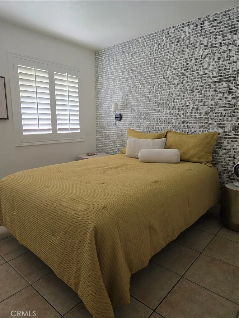 831 W El Molino Bloomington, CA 92316