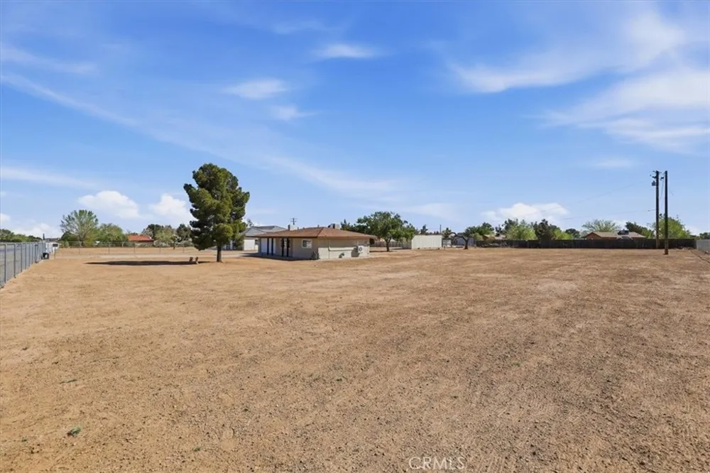 11363 Maple Hesperia, CA 92345