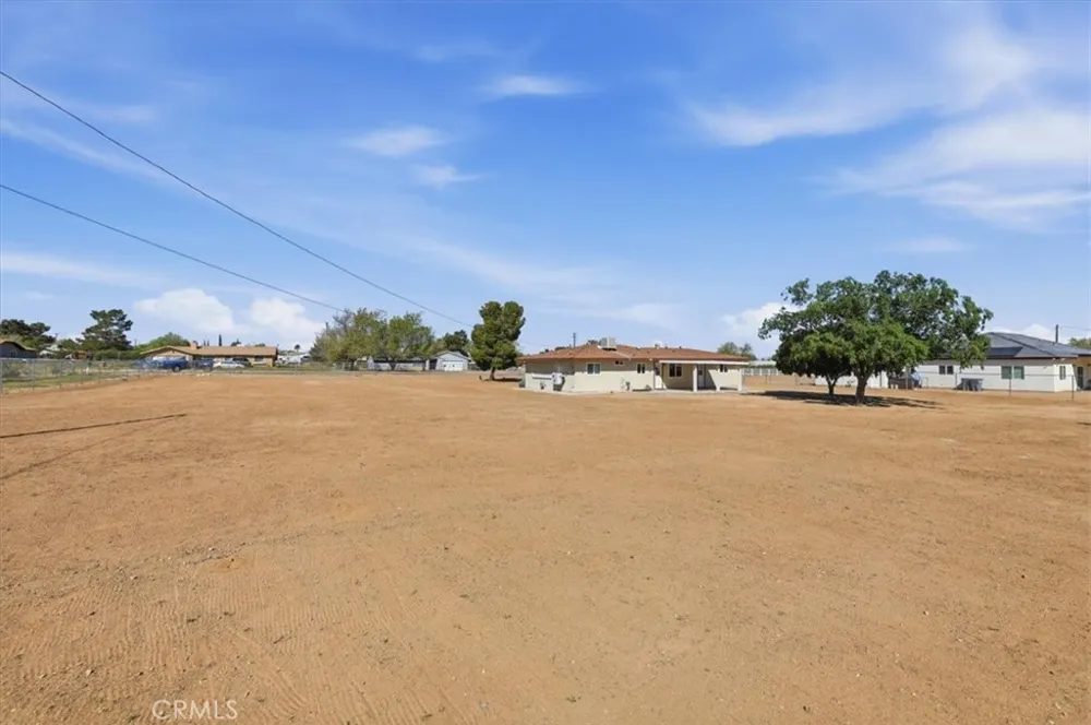 11363 Maple Hesperia, CA 92345