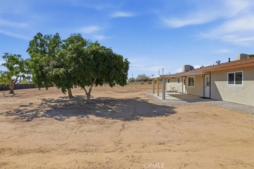11363 Maple Hesperia, CA 92345