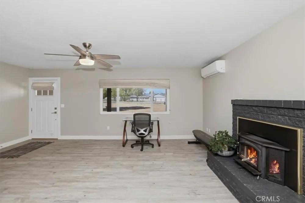 11363 Maple Hesperia, CA 92345