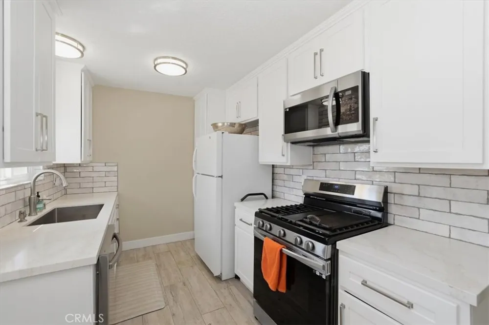 11363 Maple Hesperia, CA 92345