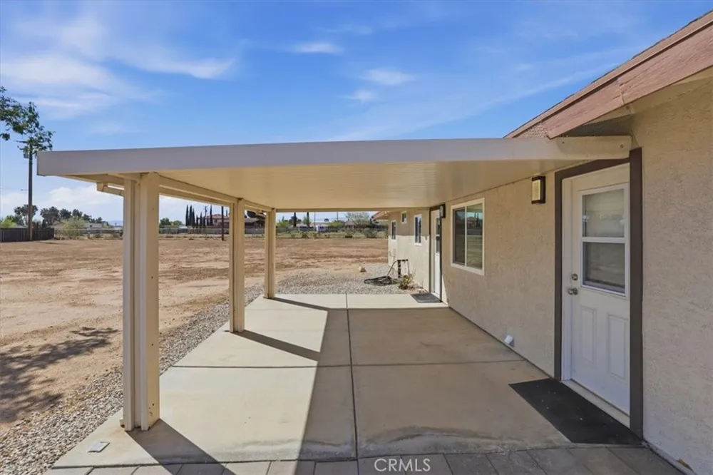 11363 Maple Hesperia, CA 92345