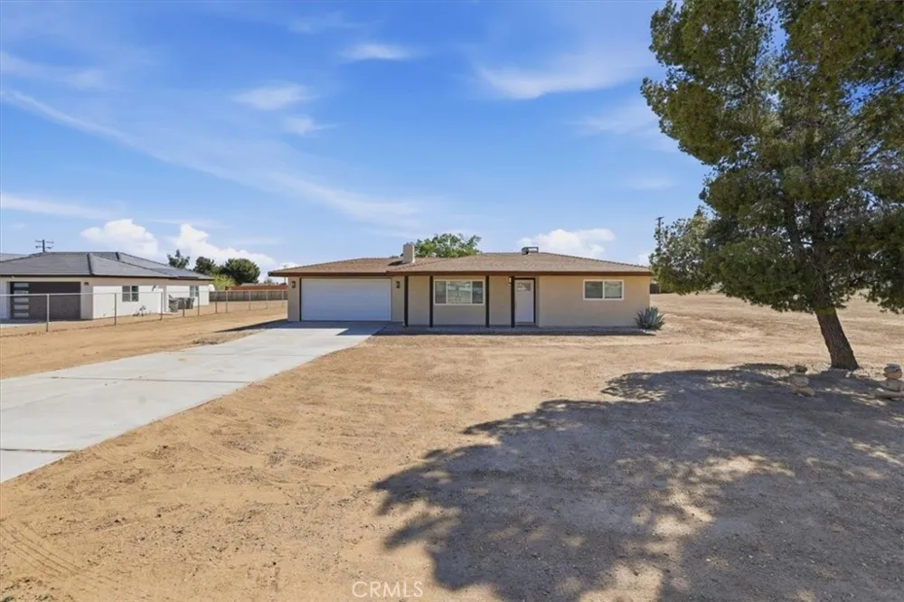 11363 Maple Hesperia, CA 92345