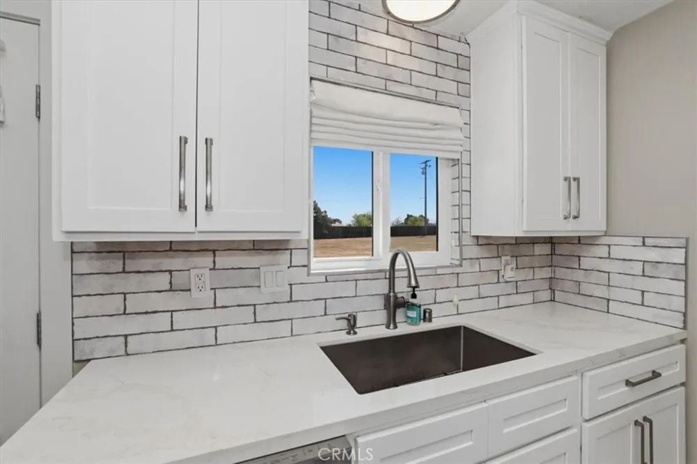 11363 Maple Hesperia, CA 92345