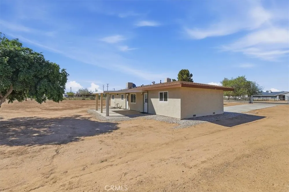 11363 Maple Hesperia, CA 92345