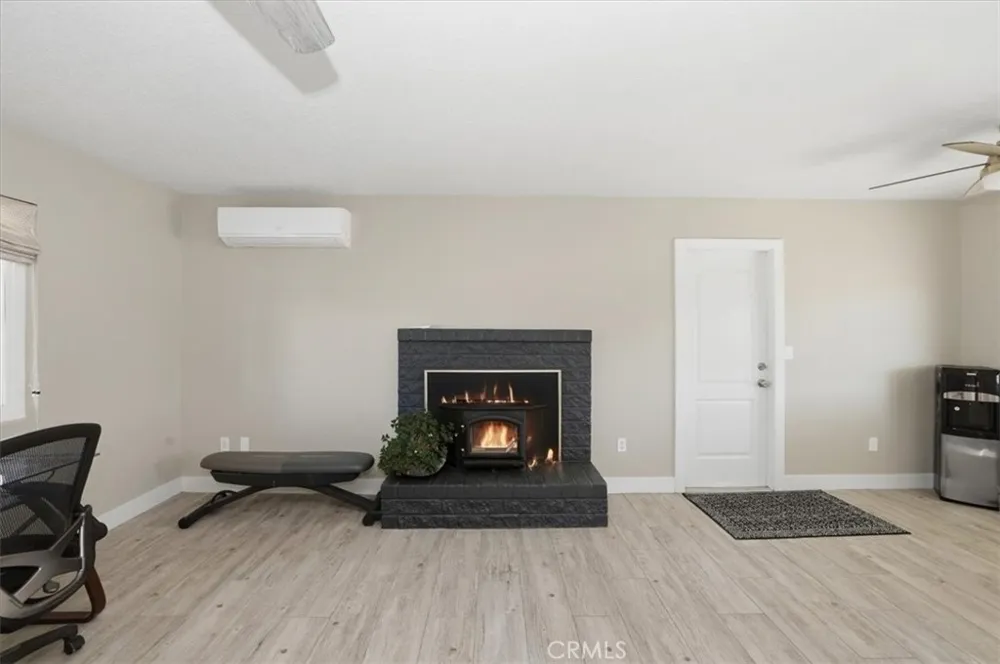 11363 Maple Hesperia, CA 92345