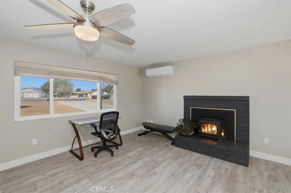 11363 Maple Hesperia, CA 92345