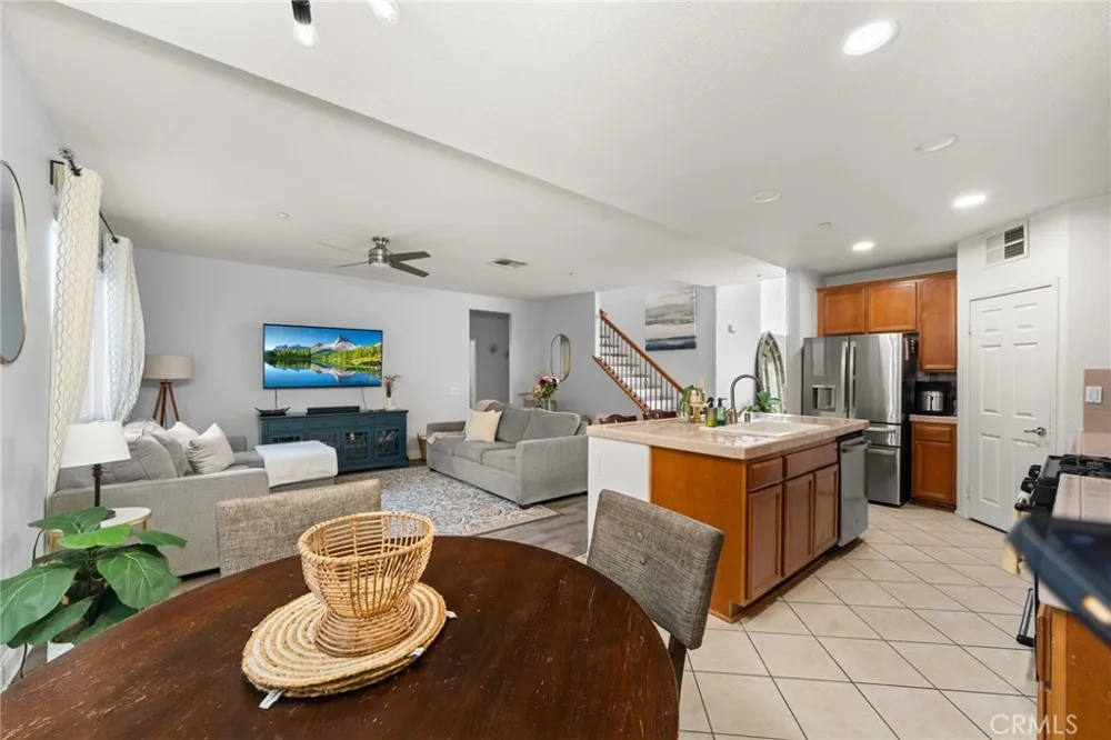 5200 Archery Court Fontana, CA 92336
