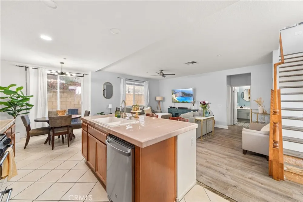 5200 Archery Court Fontana, CA 92336