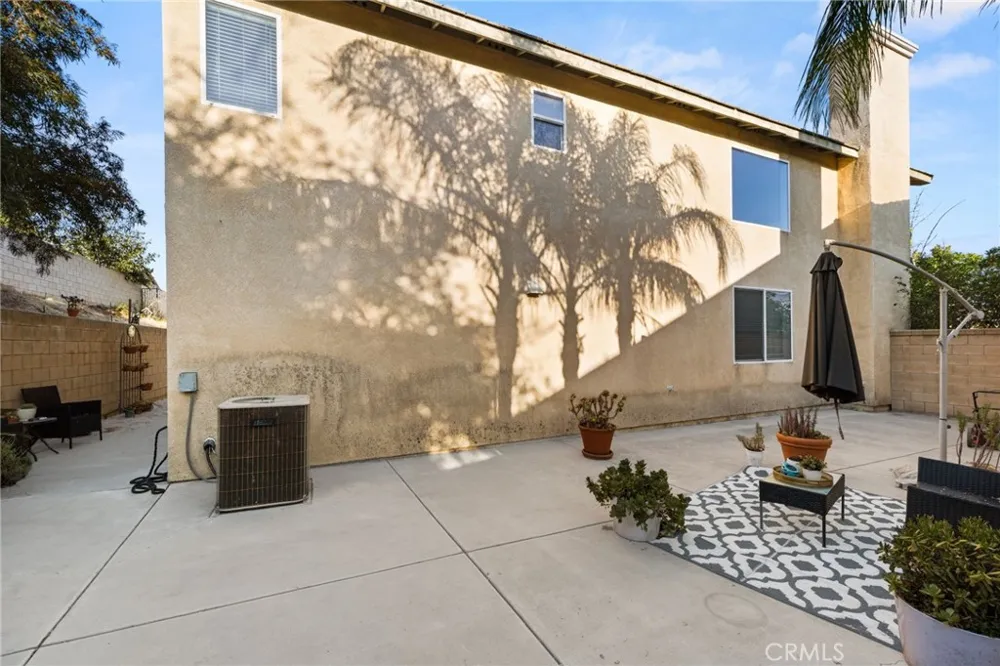 5200 Archery Court Fontana, CA 92336