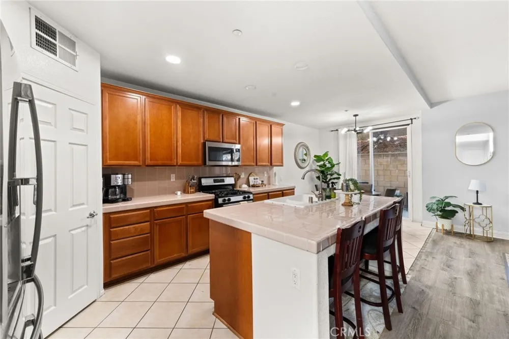 5200 Archery Court Fontana, CA 92336