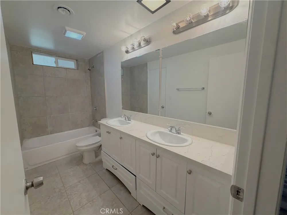 19631 Four Oaks Street Canyon Country, CA 91351