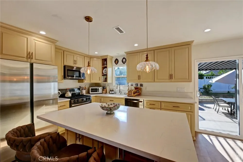 227 Oak Place Brea, CA 92821
