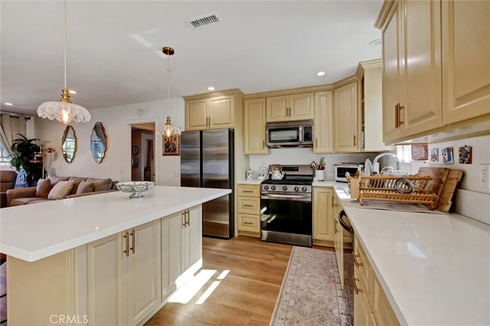 227 Oak Place Brea, CA 92821