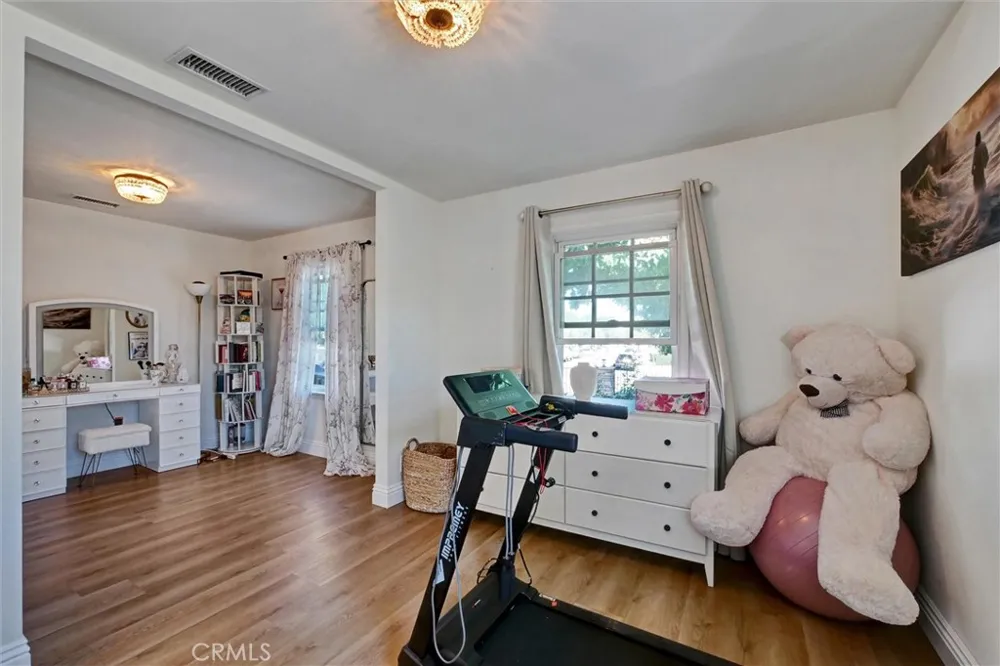 227 Oak Place Brea, CA 92821