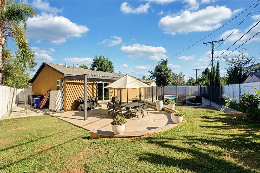 227 Oak Place Brea, CA 92821