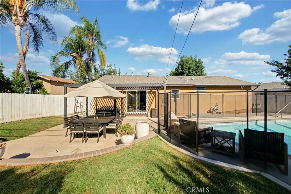 227 Oak Place Brea, CA 92821