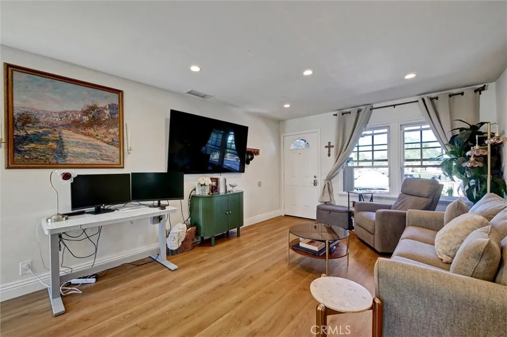227 Oak Place Brea, CA 92821