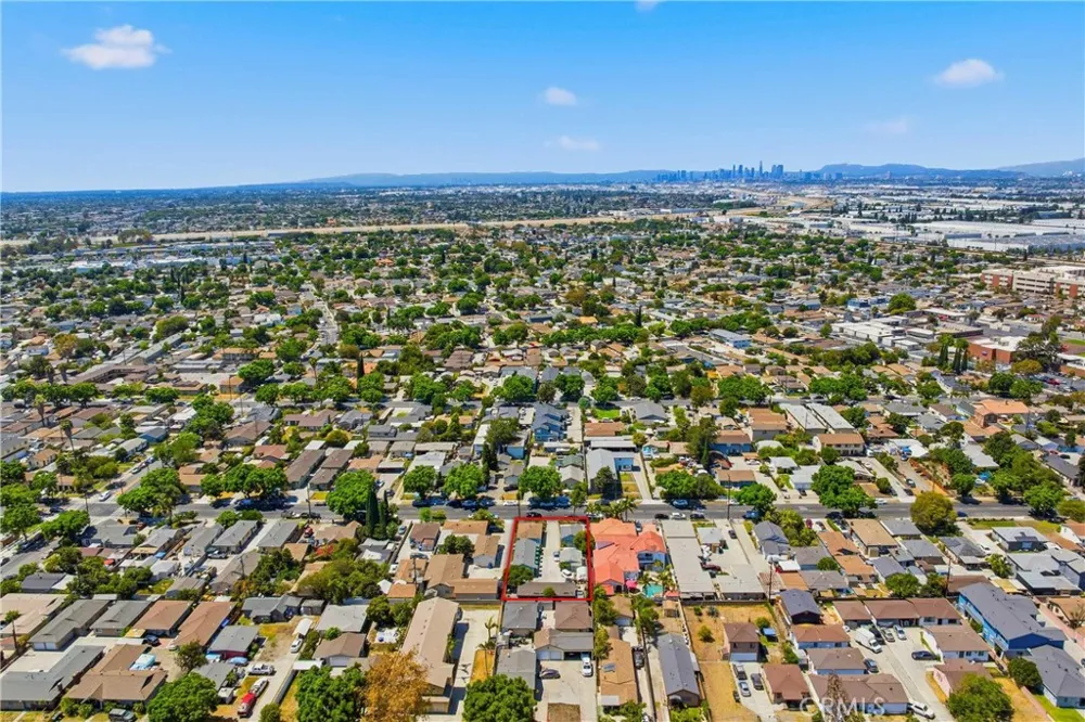 6608 Ira Bell Gardens, CA 90201