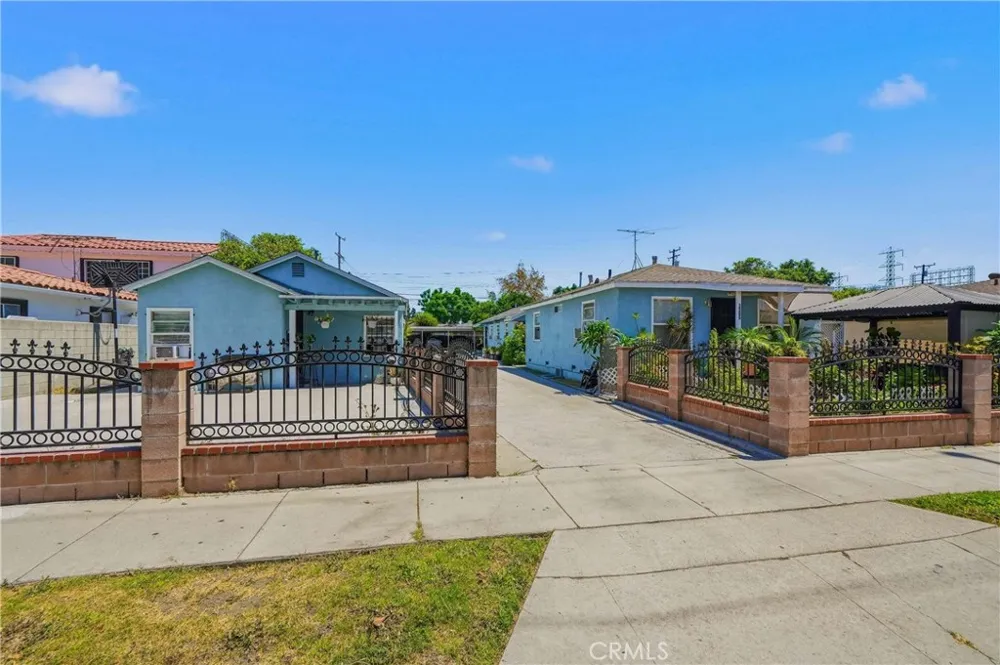 6608 Ira Bell Gardens, CA 90201