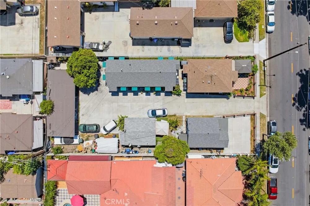 6608 Ira Bell Gardens, CA 90201