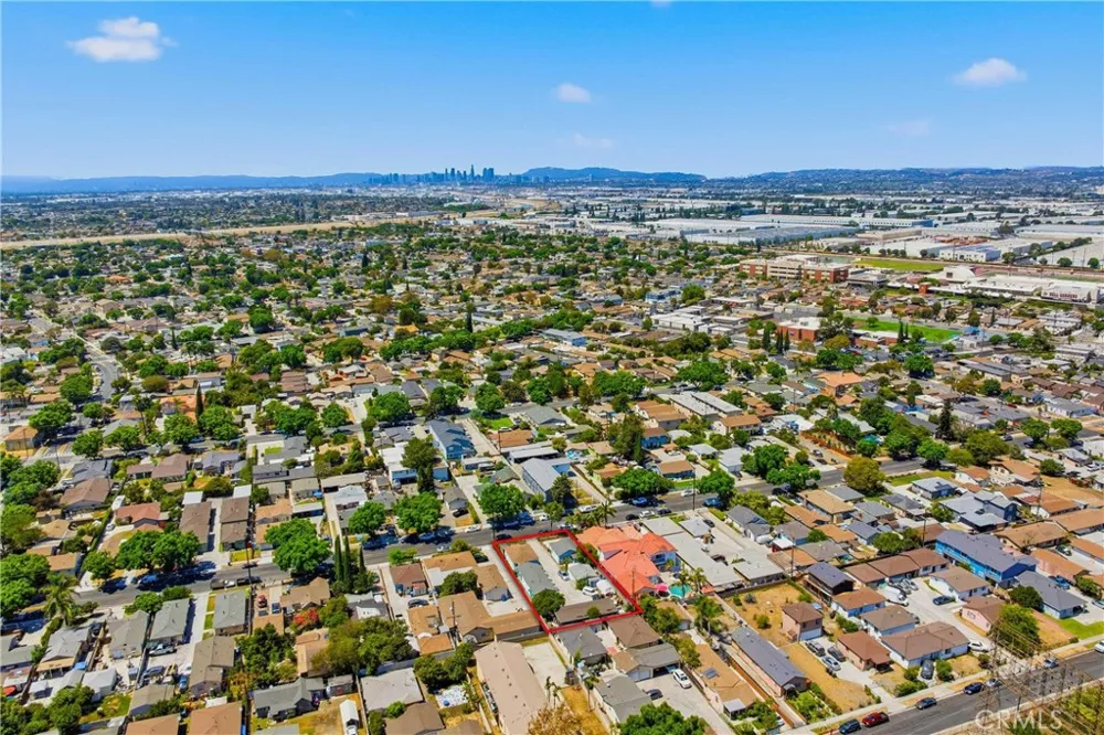 6608 Ira Bell Gardens, CA 90201