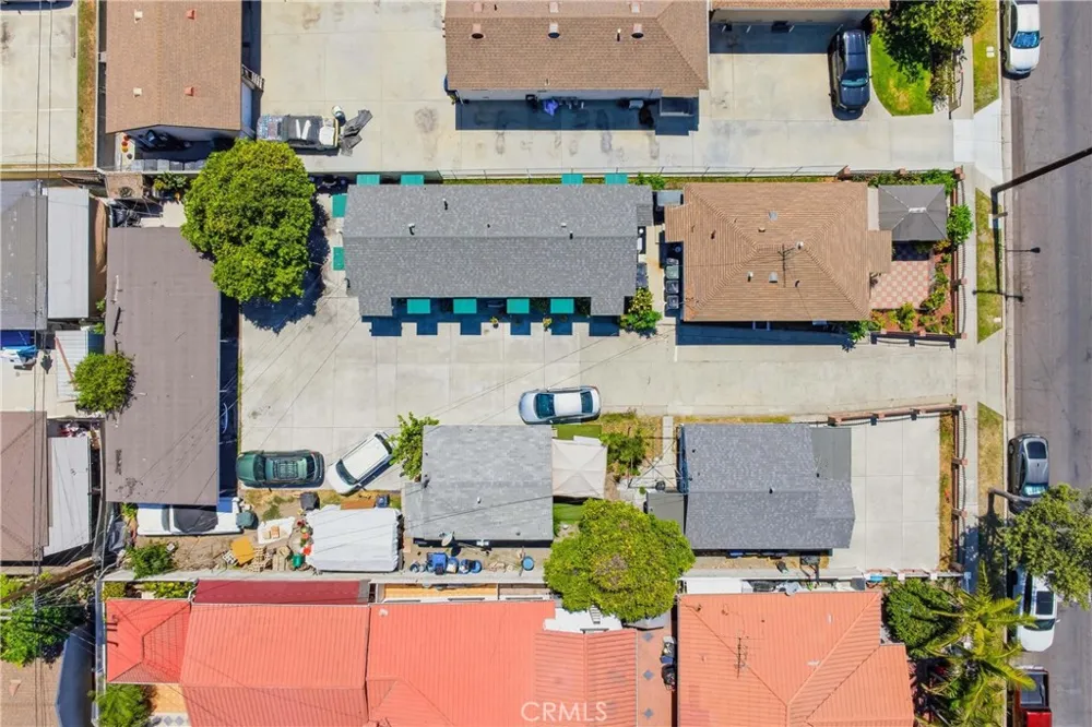 6608 Ira Bell Gardens, CA 90201