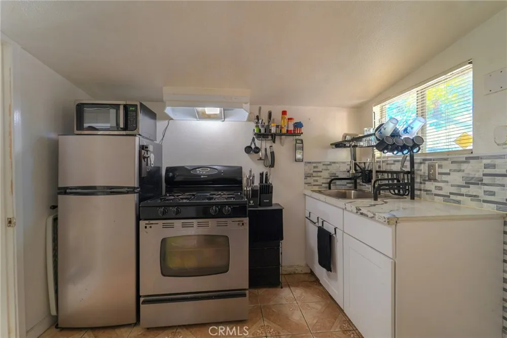 1023 Orange La Puente, CA 91744