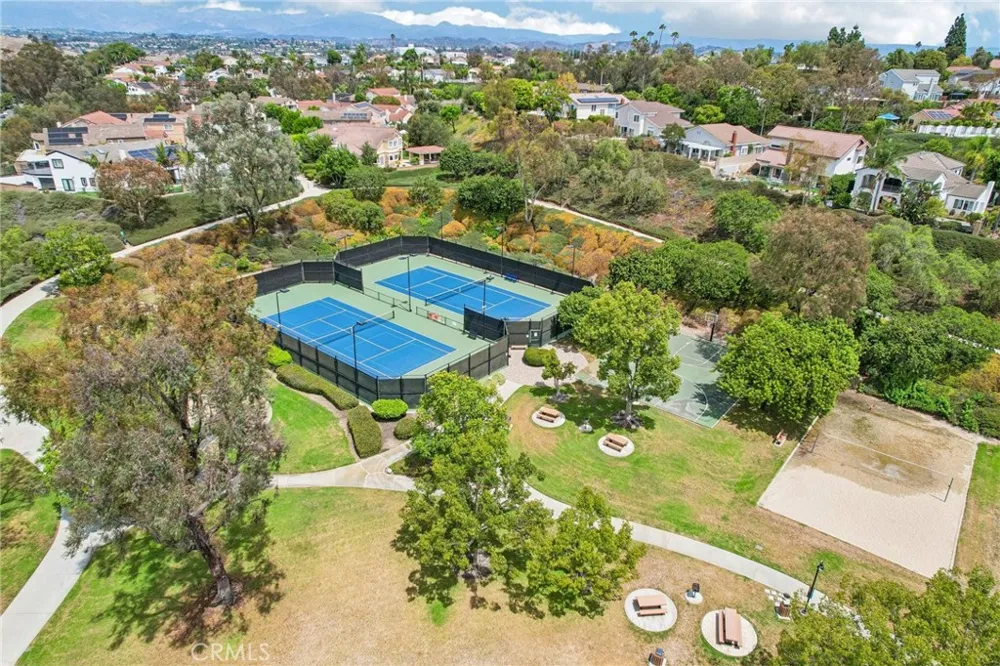 28391 Lakewood Laguna Niguel, CA 92677